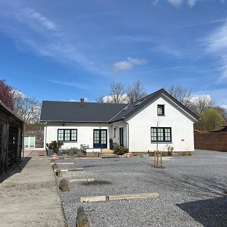 Dame Cerise Apartment Wavre Exterior foto